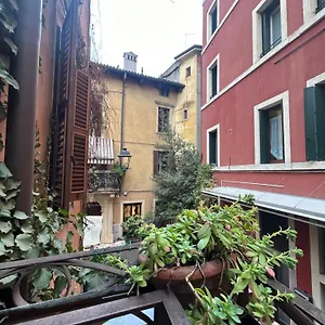 Residenza Della Samaritana Classici , Verona Italia